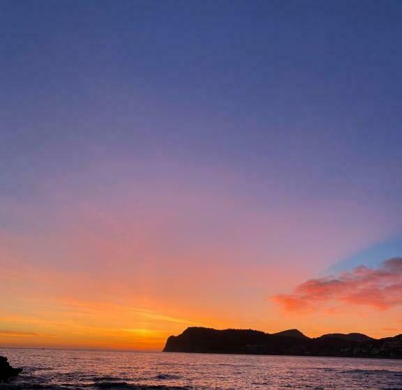 هاستل Hostal Villa Senese