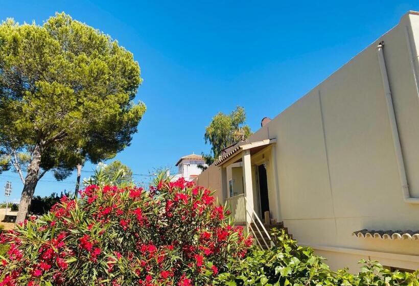 هاستل Hostal Villa Senese