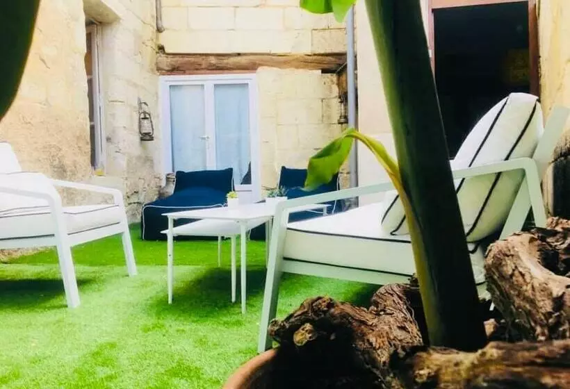 Aamiaismajoitus (B&B) Chez Mimie Les Hôtes