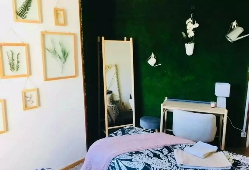 Aamiaismajoitus (B&B) Chez Mimie Les Hôtes