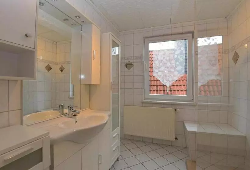 Retkeilymaja Monteurhaus Arbeiterunterkunft Haus Markus Suhl