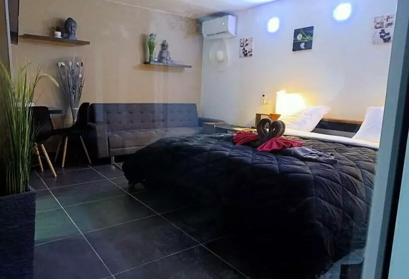 ベッドアンドブレックファースト Mas La Farelle Chambre D Hote,fitness & Salle De Jeux Gratuite & Spa En Supplément