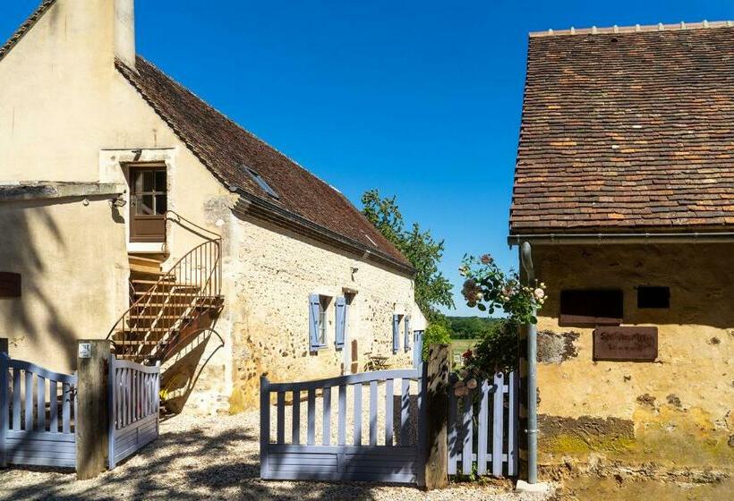 مبيت وإفطار Chambre D Hôtes Chez Artiste Verrier, La Perrière   Perche