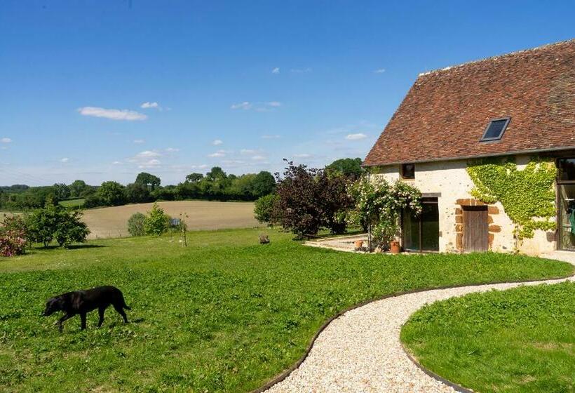 مبيت وإفطار Chambre D Hôtes Chez Artiste Verrier, La Perrière   Perche