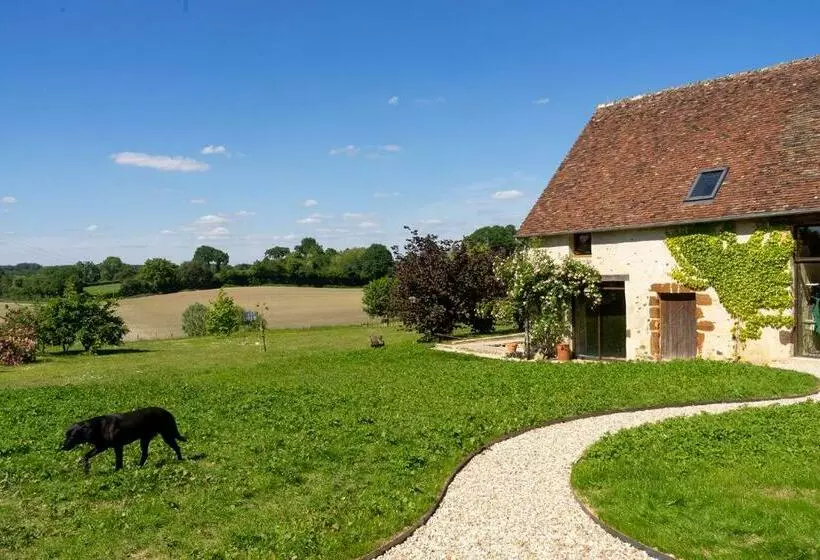 ベッドアンドブレックファースト Chambre D Hôtes Chez Artiste Verrier, La Perrière   Perche