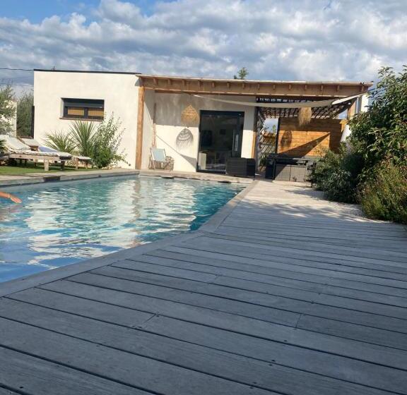 住宿加早餐  Le Pool House