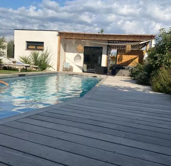 ベッドアンドブレックファースト Le Pool House