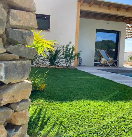 ベッドアンドブレックファースト Le Pool House