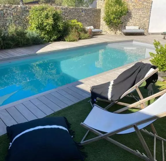 ベッドアンドブレックファースト Le Pool House