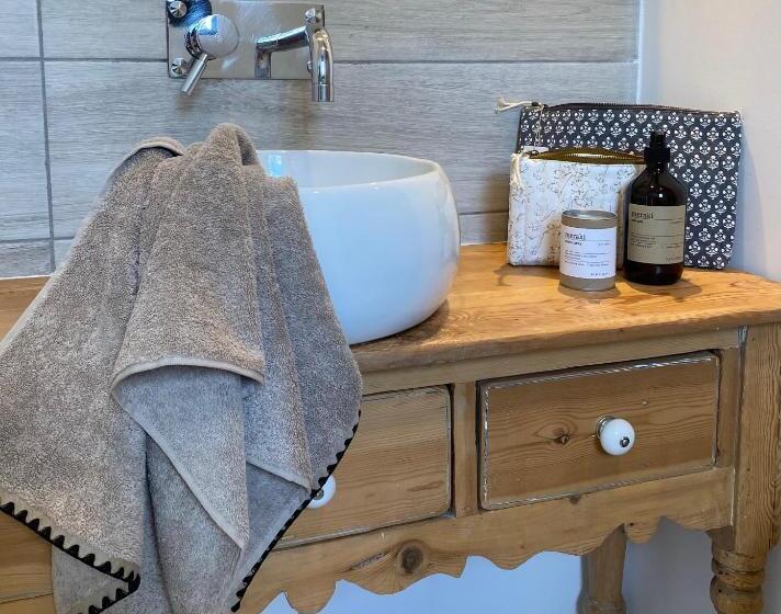 住宿加早餐  Le Pool House