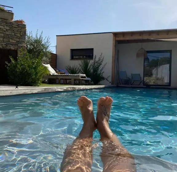 ベッドアンドブレックファースト Le Pool House