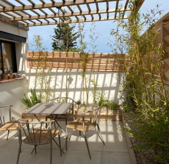 住宿加早餐  Le Pool House