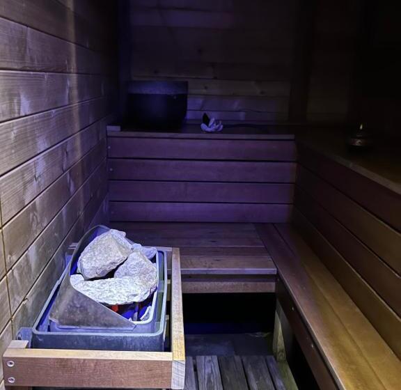 민박 Mas La Farelle Chambre D Hote,fitness & Salle De Jeux Gratuite & Spa En Supplément