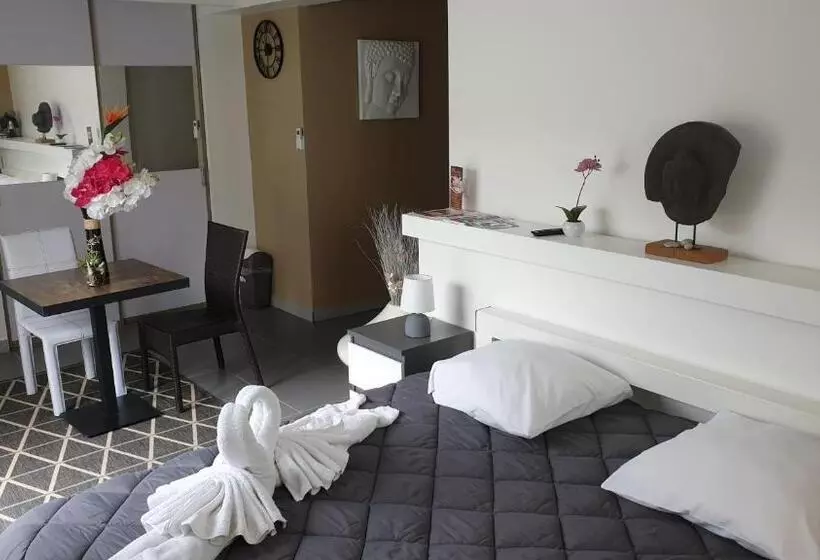 ベッドアンドブレックファースト Mas La Farelle Chambre D Hote,fitness & Salle De Jeux Gratuite & Spa En Supplément