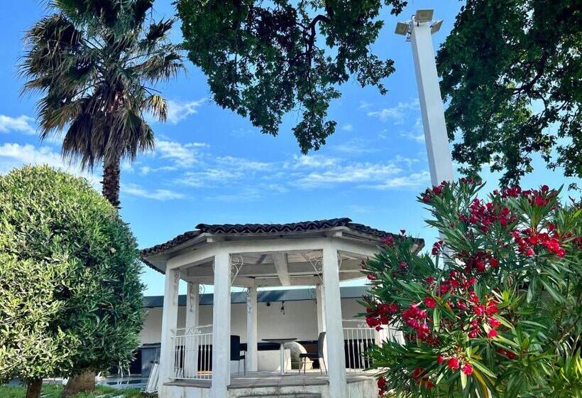 민박 Mas La Farelle Chambre D Hote,fitness & Salle De Jeux Gratuite & Spa En Supplément