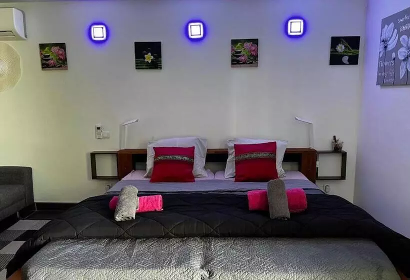 ベッドアンドブレックファースト Mas La Farelle Chambre D Hote,fitness & Salle De Jeux Gratuite & Spa En Supplément