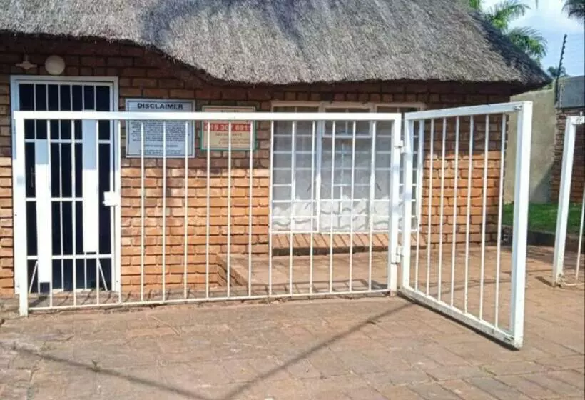 ペンション Kaste Guesthouse Tzaneen