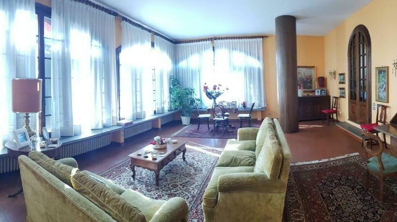 بنسيون Villa Biagi