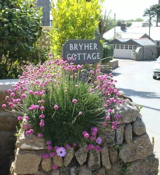 ベッドアンドブレックファースト Bryher Cottage