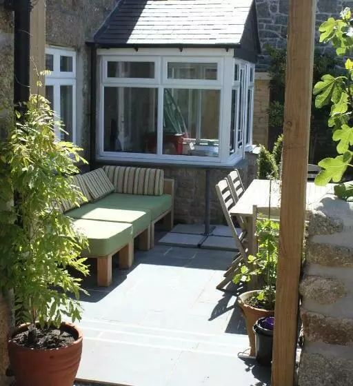 ベッドアンドブレックファースト Bryher Cottage