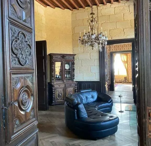 تختخواب و صبحانه Château Borgeat De Lagrange   Privatisation