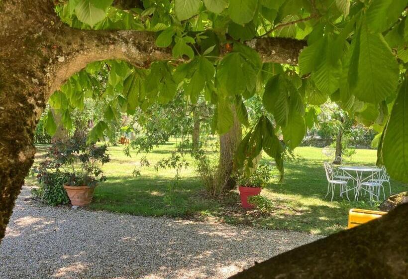 مبيت وإفطار Le Clos De Quintaine Chambres D Hôtes