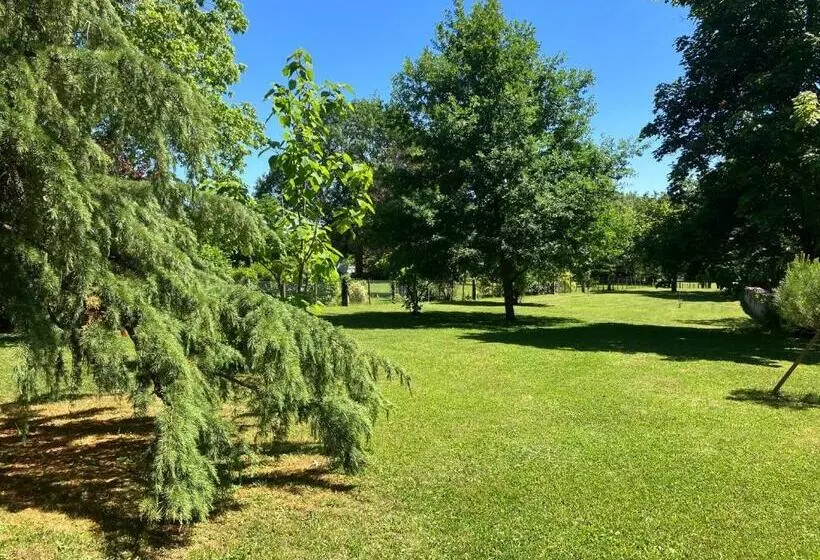Aamiaismajoitus (B&B) Le Clos De Quintaine Chambres D Hôtes