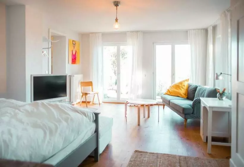 Bed & Breakfast Unter Den Linden