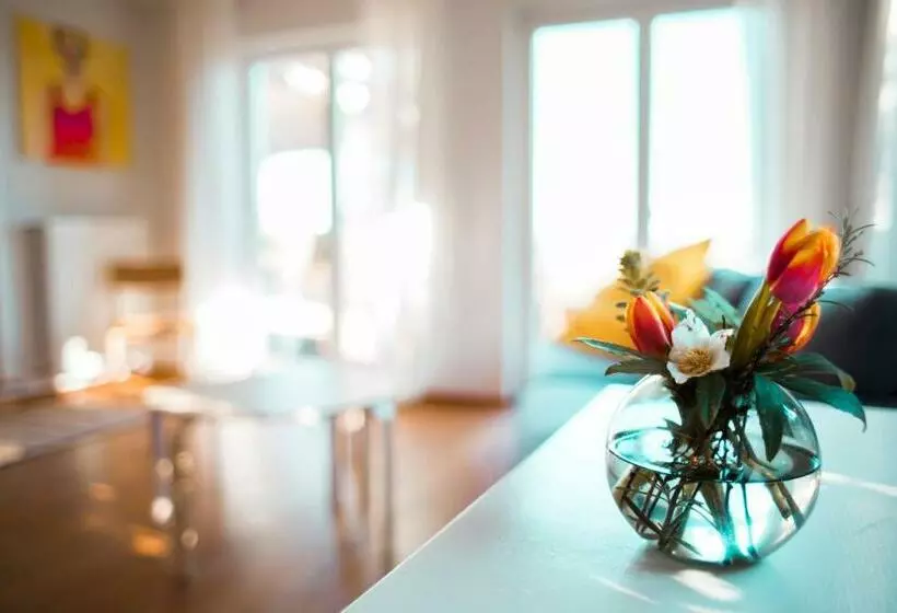 Bed & Breakfast Unter Den Linden