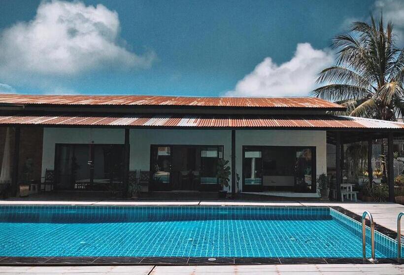 ホテル Fineuphome บ้านพักเหมาหลัง 3 ห้องนอน 2 ห้องน้ำ ห้องครัว ห้องรับแขก ห้องรับประทานอาหาร พร้อมสระว่ายน้