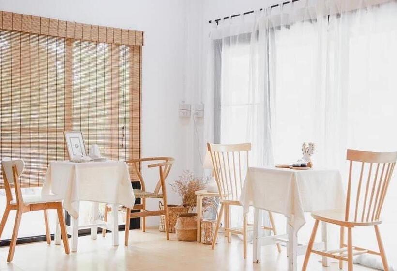 ホテル Fineuphome บ้านพักเหมาหลัง 3 ห้องนอน 2 ห้องน้ำ ห้องครัว ห้องรับแขก ห้องรับประทานอาหาร พร้อมสระว่ายน้