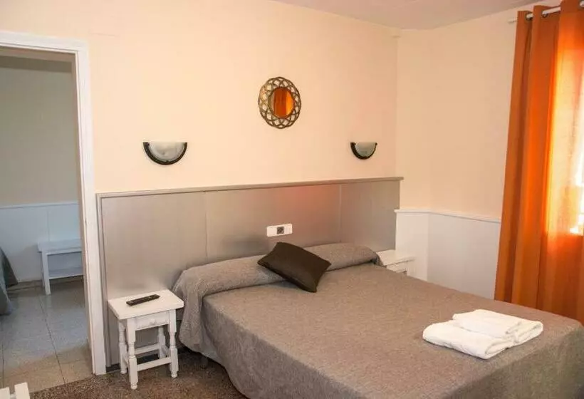 Majatalo Hostal Emporda