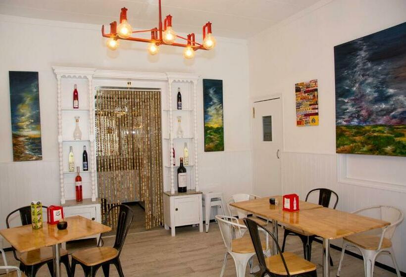 膳宿费 Hostal Emporda