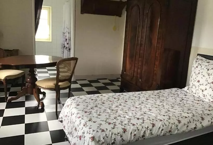 Aamiaismajoitus (B&B) Nergena Zimmer Frei