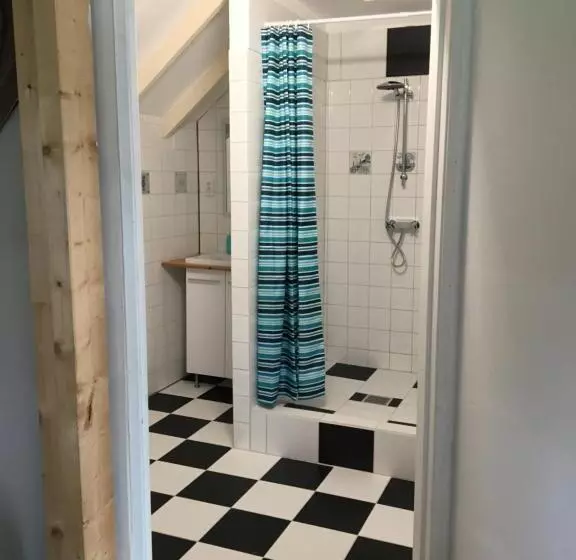 Aamiaismajoitus (B&B) Nergena Zimmer Frei