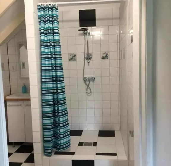 Aamiaismajoitus (B&B) Nergena Zimmer Frei
