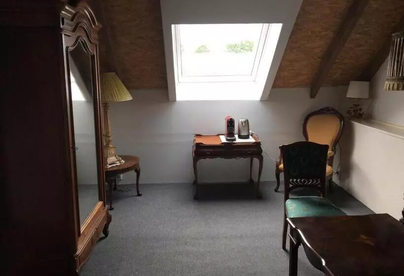 Aamiaismajoitus (B&B) Nergena Zimmer Frei