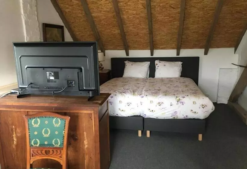 Aamiaismajoitus (B&B) Nergena Zimmer Frei