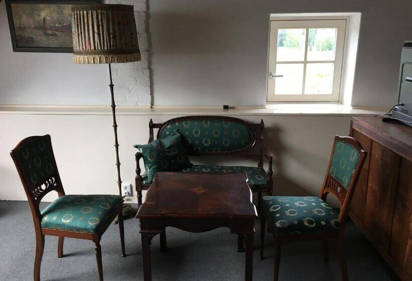 住宿加早餐  Nergena Zimmer Frei