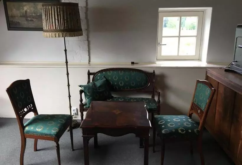 Aamiaismajoitus (B&B) Nergena Zimmer Frei