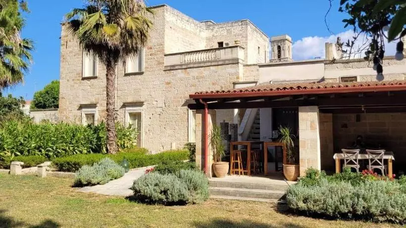 Aamiaismajoitus (B&B) Palazzo De Carlo E Il Parco Dei 7 Pozzi