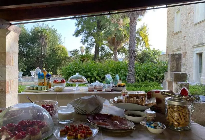 Aamiaismajoitus (B&B) Palazzo De Carlo E Il Parco Dei 7 Pozzi