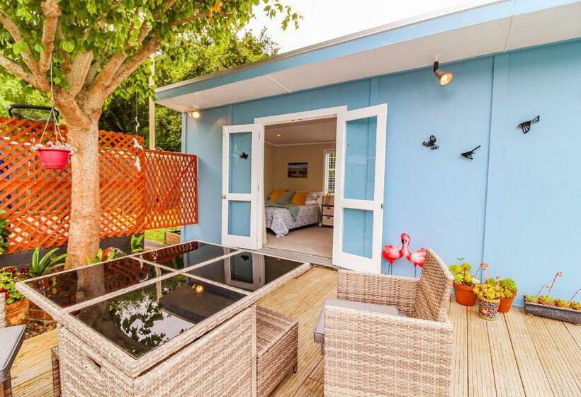 Bed and Breakfast Studio @ 91