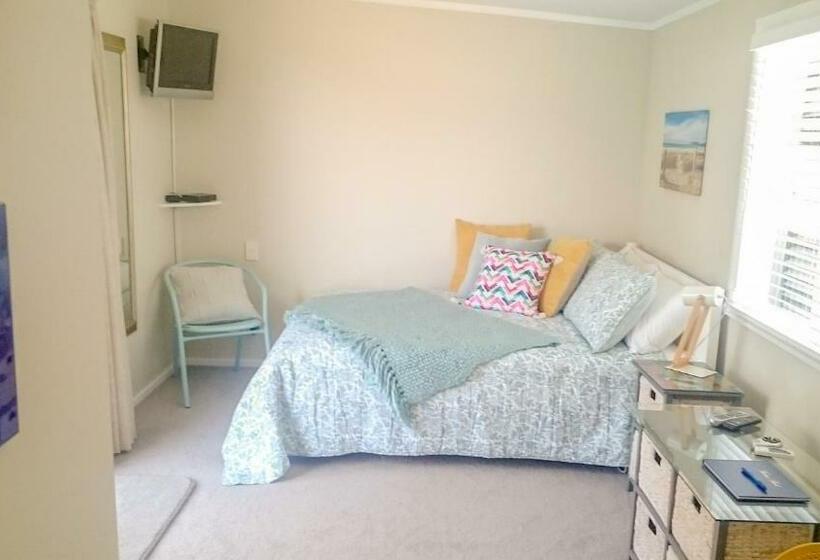 Bed and Breakfast Studio @ 91