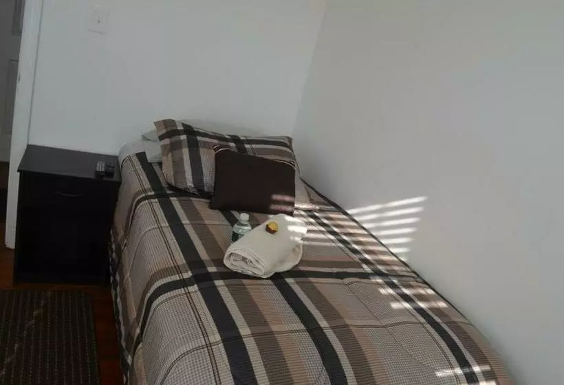 Majatalo Cozy Private Bedrooms Kitchen Wifi