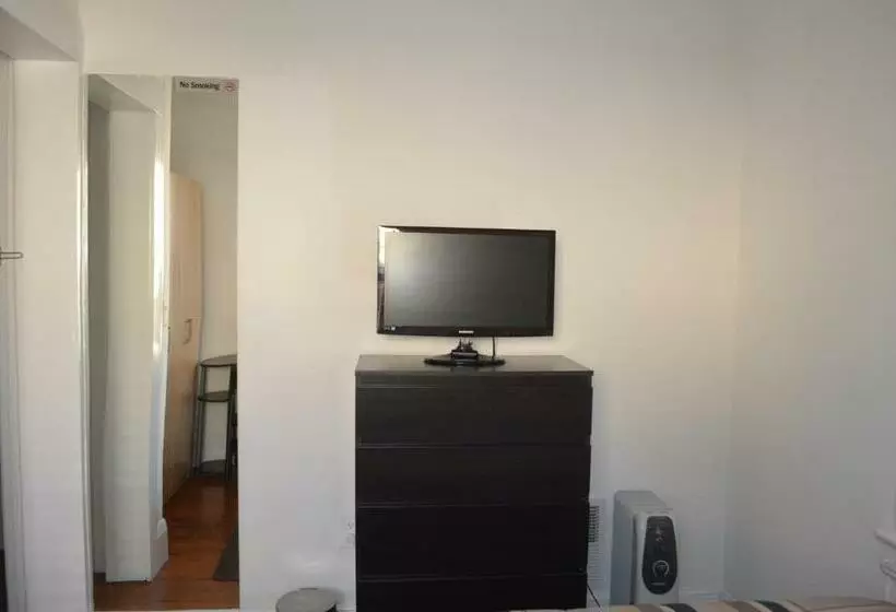 Majatalo Cozy Private Bedrooms Kitchen Wifi