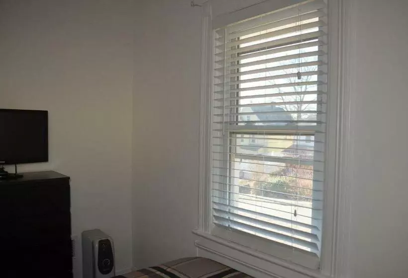 Majatalo Cozy Private Bedrooms Kitchen Wifi