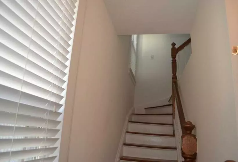 Majatalo Cozy Private Bedrooms Kitchen Wifi