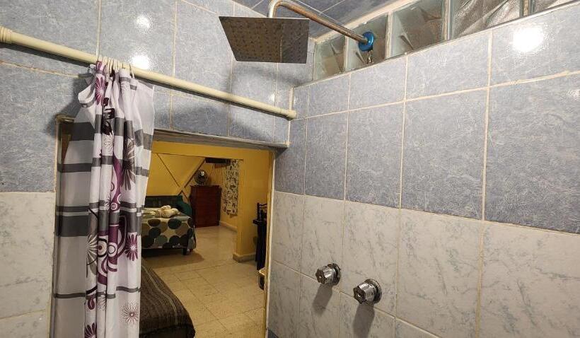 پانسیون Departamentos Muy Cercanos Al Aeropuerto T2 Wifi Free