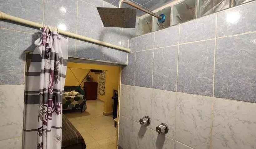 پانسیون Departamentos Muy Cercanos Al Aeropuerto T2 Wifi Free